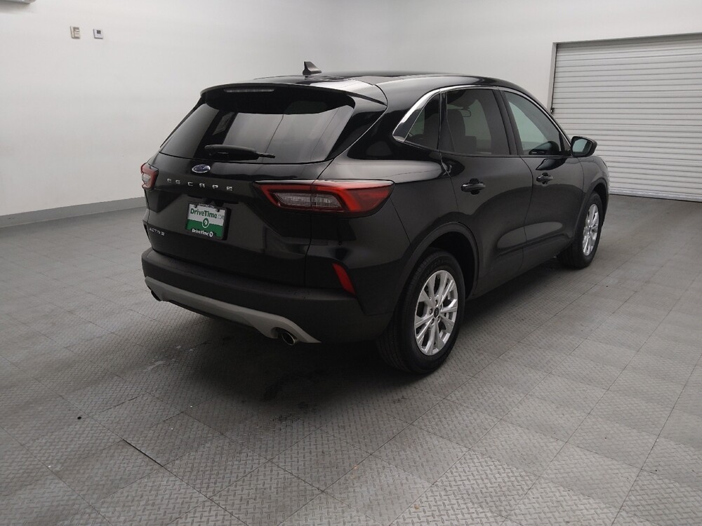 2023 Ford Escape in Live Oak, TX 78233 - 18146322 9