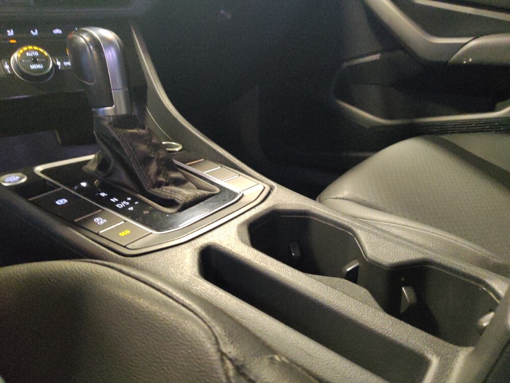 2019 Volkswagen Jetta in Glendale, AZ 85301 - 18146323 26