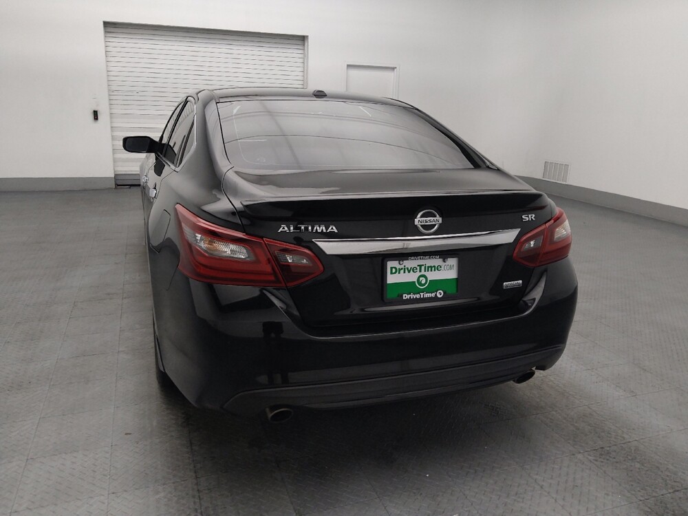 2018 Nissan Altima in Orlando, FL 32808 - 18146326 6