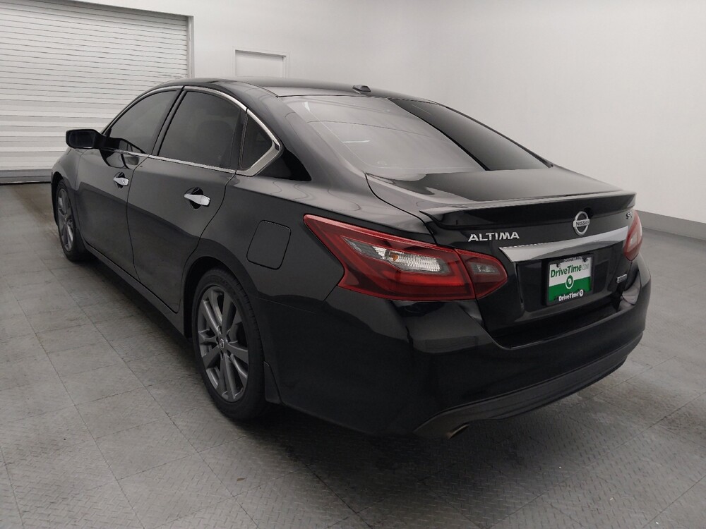 2018 Nissan Altima in Orlando, FL 32808 - 18146326 5