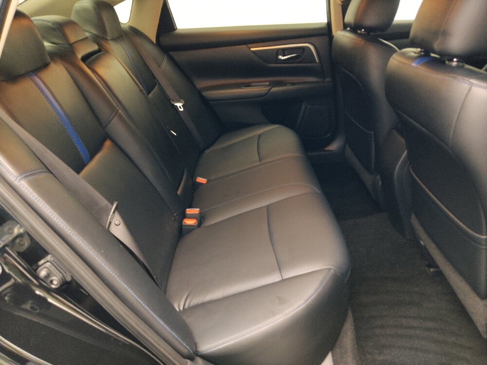 2018 Nissan Altima in Orlando, FL 32808 - 18146326 19