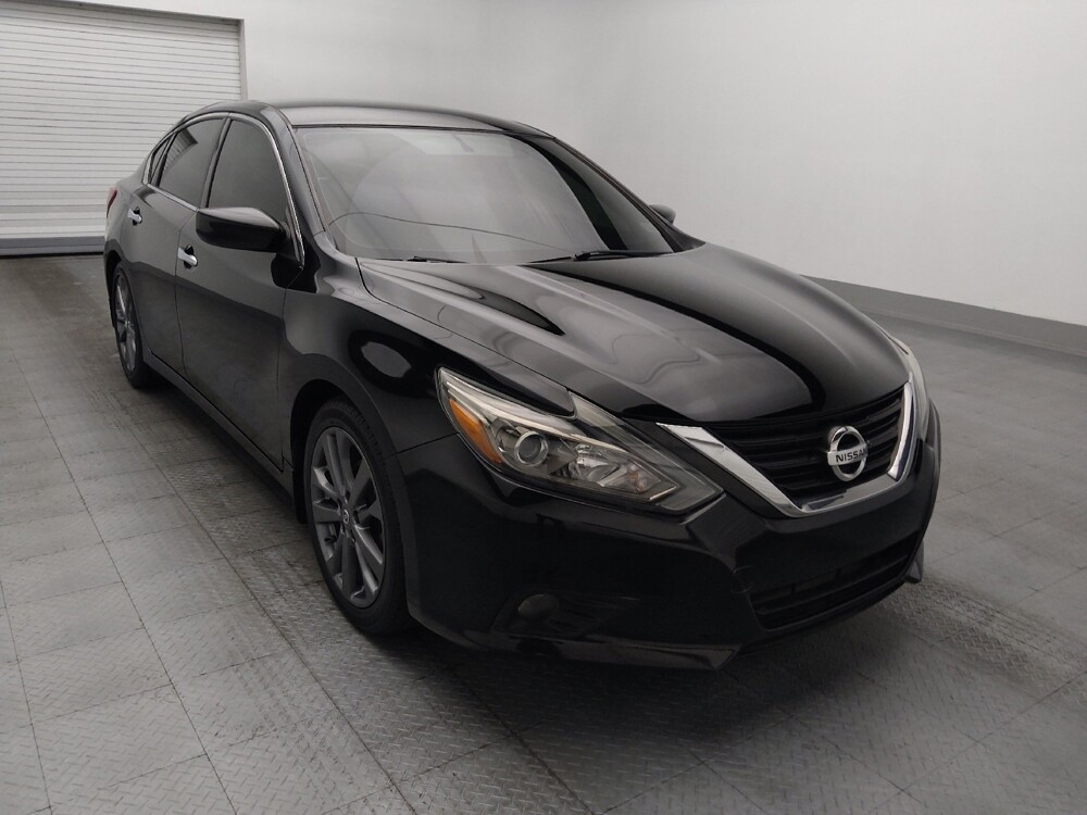 2018 Nissan Altima in Orlando, FL 32808 - 18146326 13