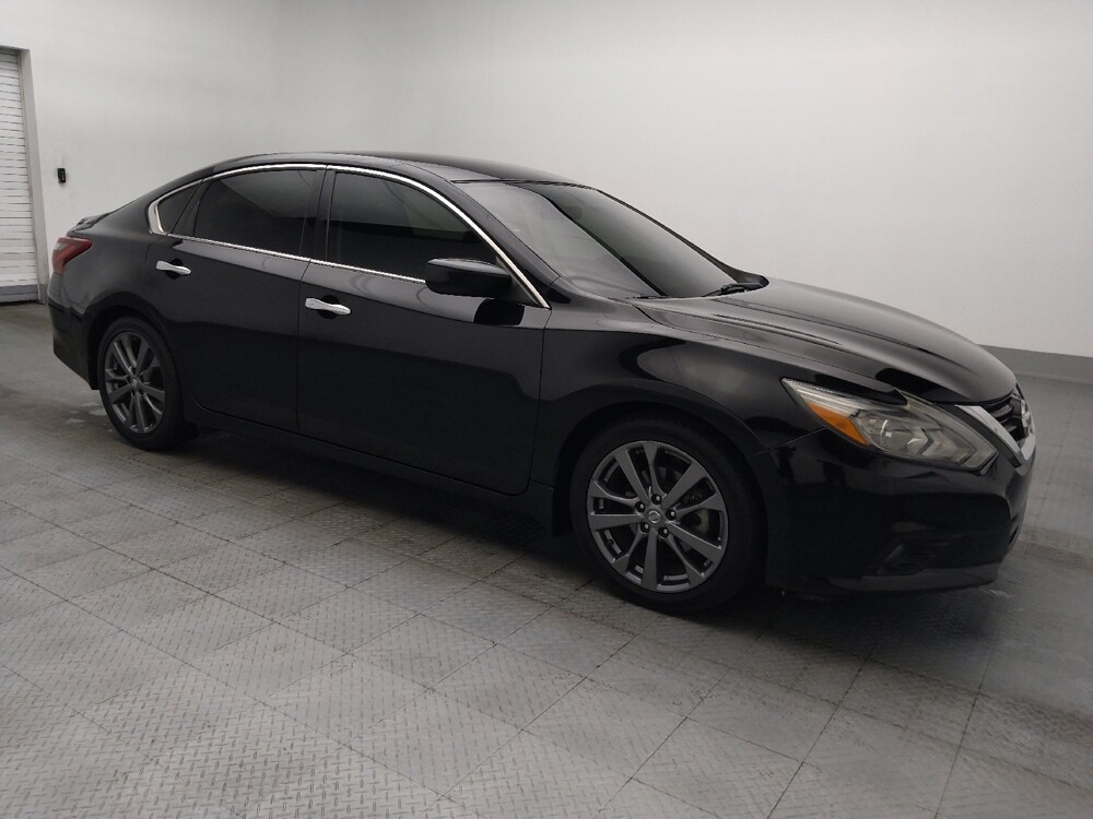 2018 Nissan Altima in Orlando, FL 32808 - 18146326 11