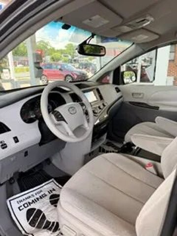 2011 Toyota Sienna in Harrisonburg, VA 22801 - 18146352 8