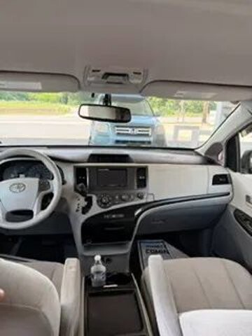 2011 Toyota Sienna in Harrisonburg, VA 22801 - 18146352 7