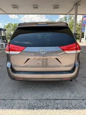 2011 Toyota Sienna in Harrisonburg, VA 22801 - 18146352 4