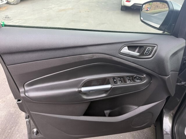 2018 Ford Escape in Pottsville, PA 17901 - 18146359 17