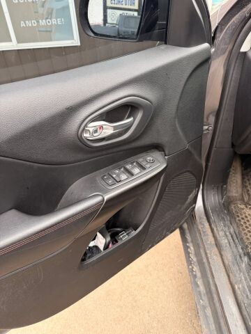 2020 Jeep Cherokee in Wadena, MN 56482 - 18146365 9