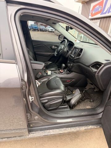 2020 Jeep Cherokee in Wadena, MN 56482 - 18146365 5