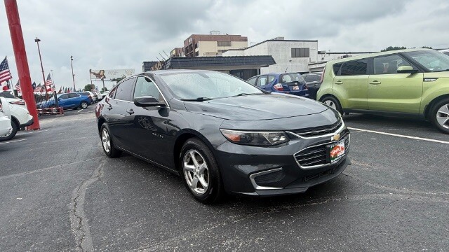 2017 Chevrolet Malibu in Dallas, TX 75228 - 18146422 3