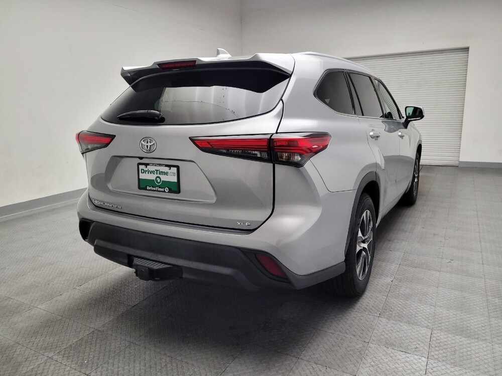 2022 Toyota Highlander in Riverside, CA 92504 - 18146427 7
