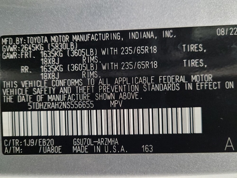 2022 Toyota Highlander in Riverside, CA 92504 - 18146427 33