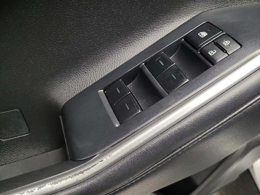 2022 Toyota Highlander in Riverside, CA 92504 - 18146427 27