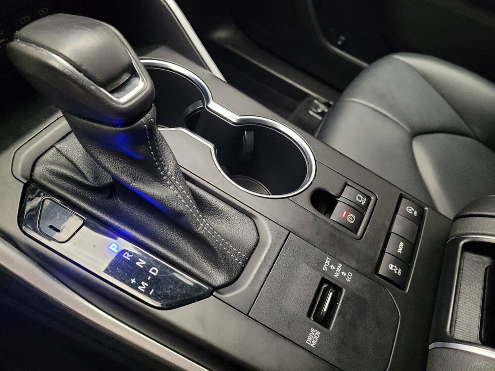 2022 Toyota Highlander in Riverside, CA 92504 - 18146427 26