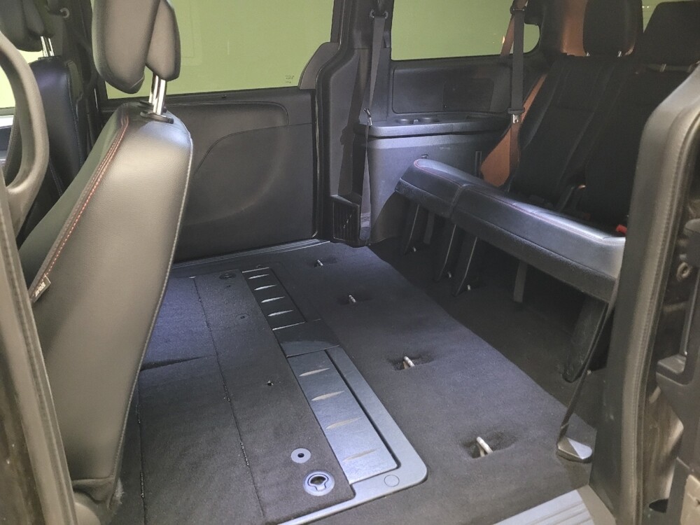 2019 Dodge Grand Caravan in Torrance, CA 90504 - 18146429 18