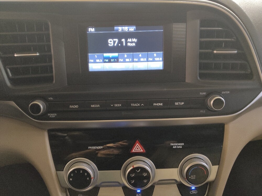 2019 Hyundai Elantra in Arlington, TX 76011 - 18146489 25