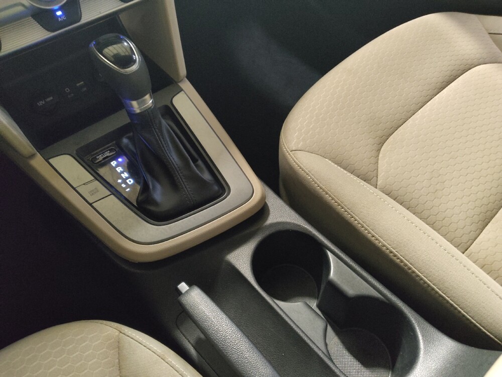 2019 Hyundai Elantra in Arlington, TX 76011 - 18146489 26