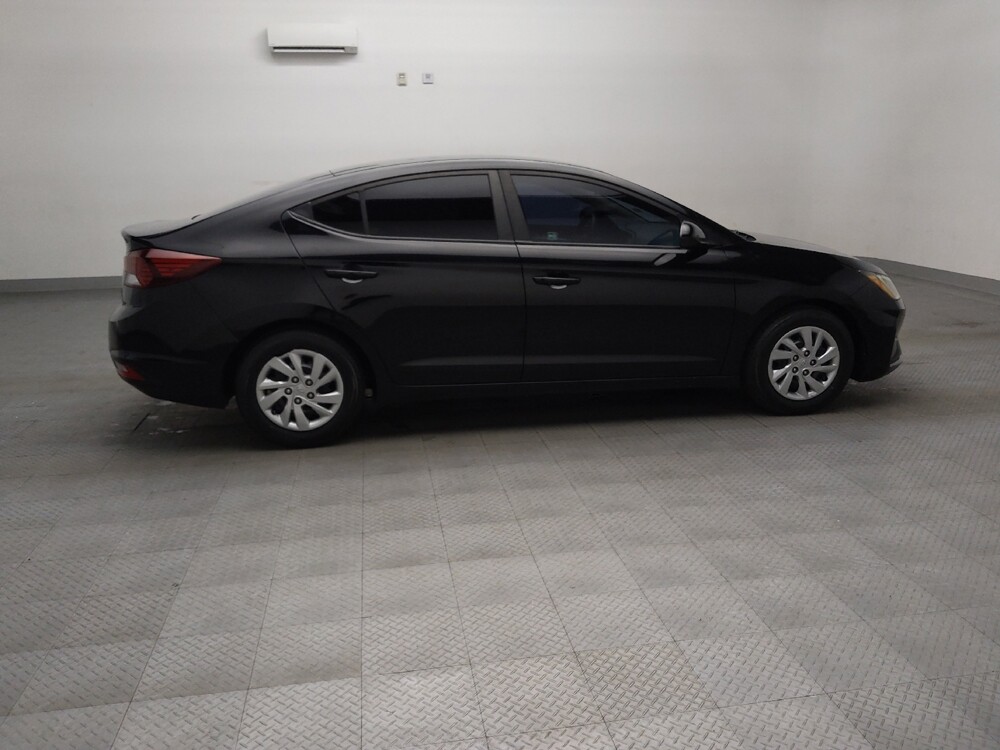2019 Hyundai Elantra in Arlington, TX 76011 - 18146489 10
