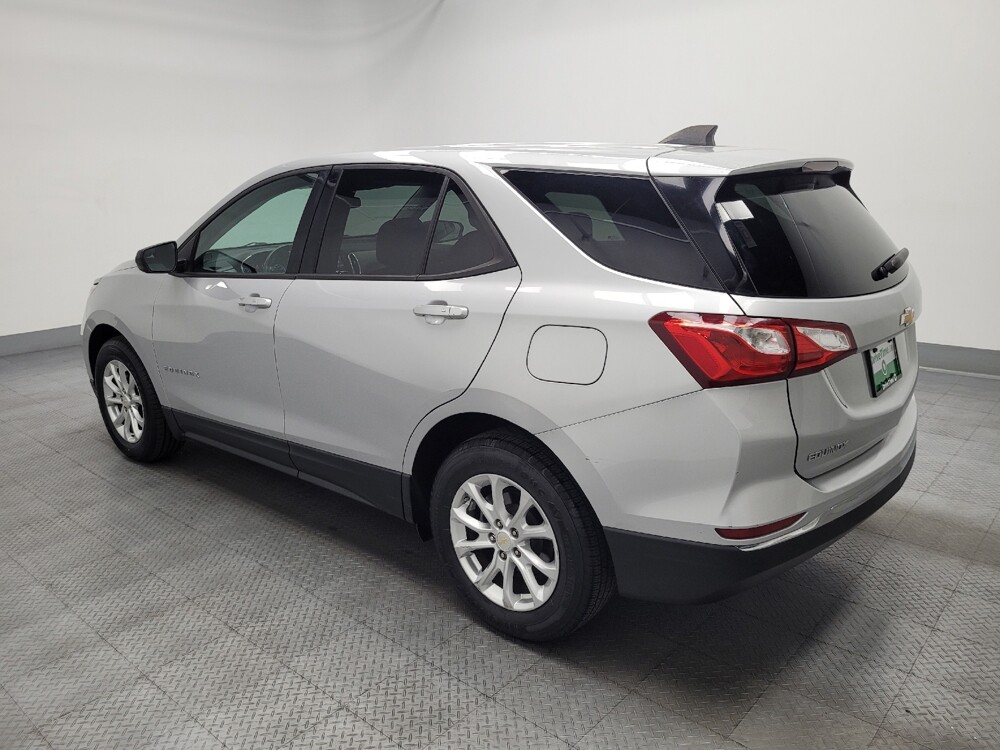 2018 Chevrolet Equinox in Las Vegas, NV 89104 - 18146512 3