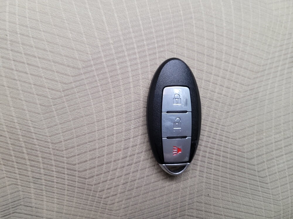 2015 Nissan Rogue in Las Vegas, NV 89104 - 18146519 32