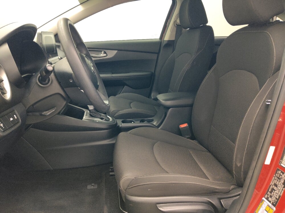 2019 Kia Forte in Orlando, FL 32808 - 18146533 17