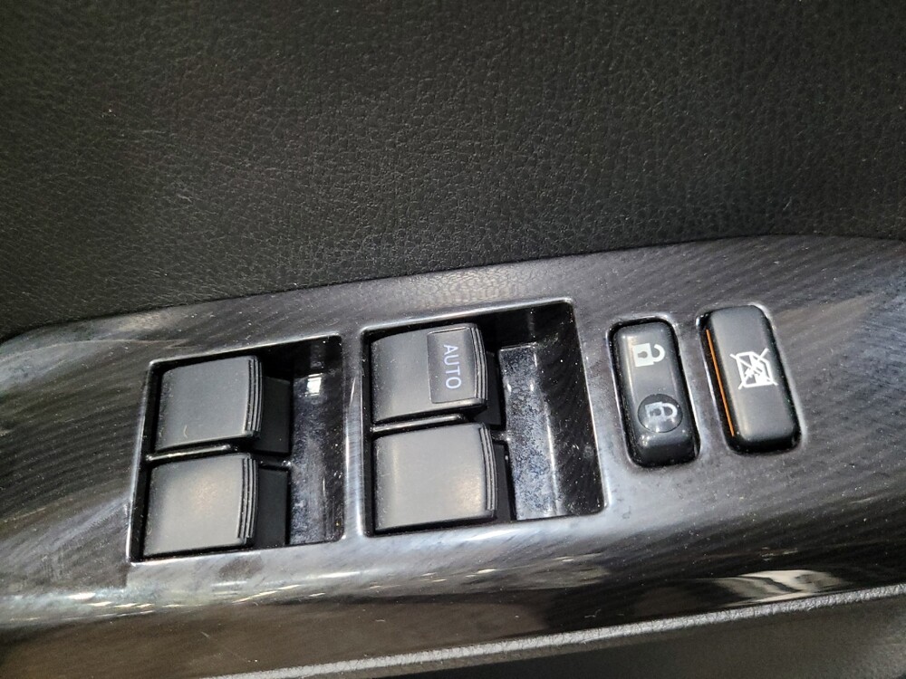 2018 Toyota RAV4 in Owings Mills, MD 21117 - 18146639 27