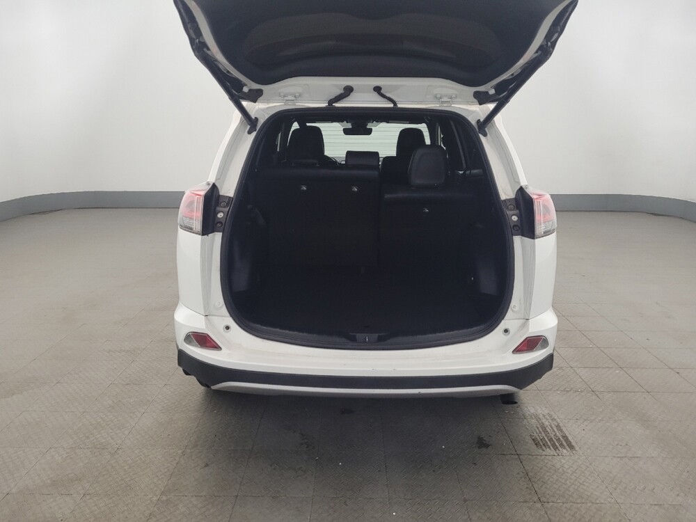 2018 Toyota RAV4 in Owings Mills, MD 21117 - 18146639 29