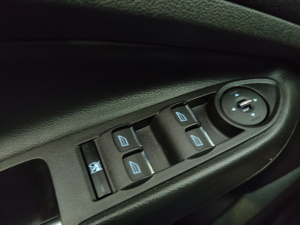 2015 Ford Escape in Peoria, IL 61615 - 18146650 27