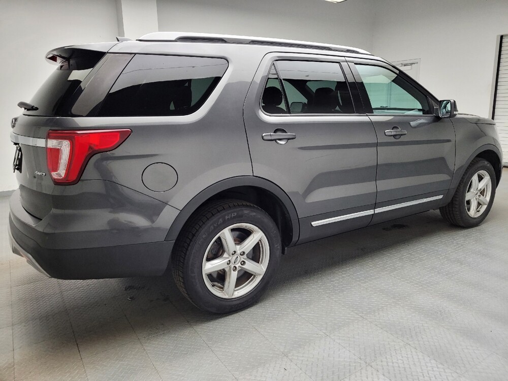 2017 Ford Explorer in Taylor, MI 48180 - 18146656 10
