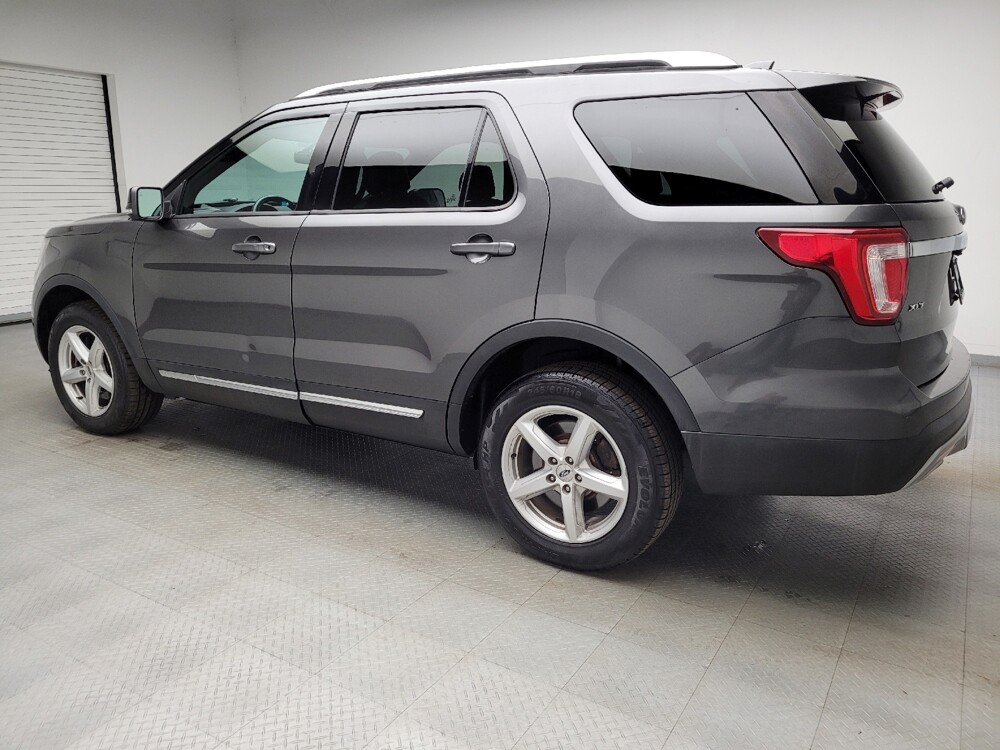 2017 Ford Explorer in Taylor, MI 48180 - 18146656 3