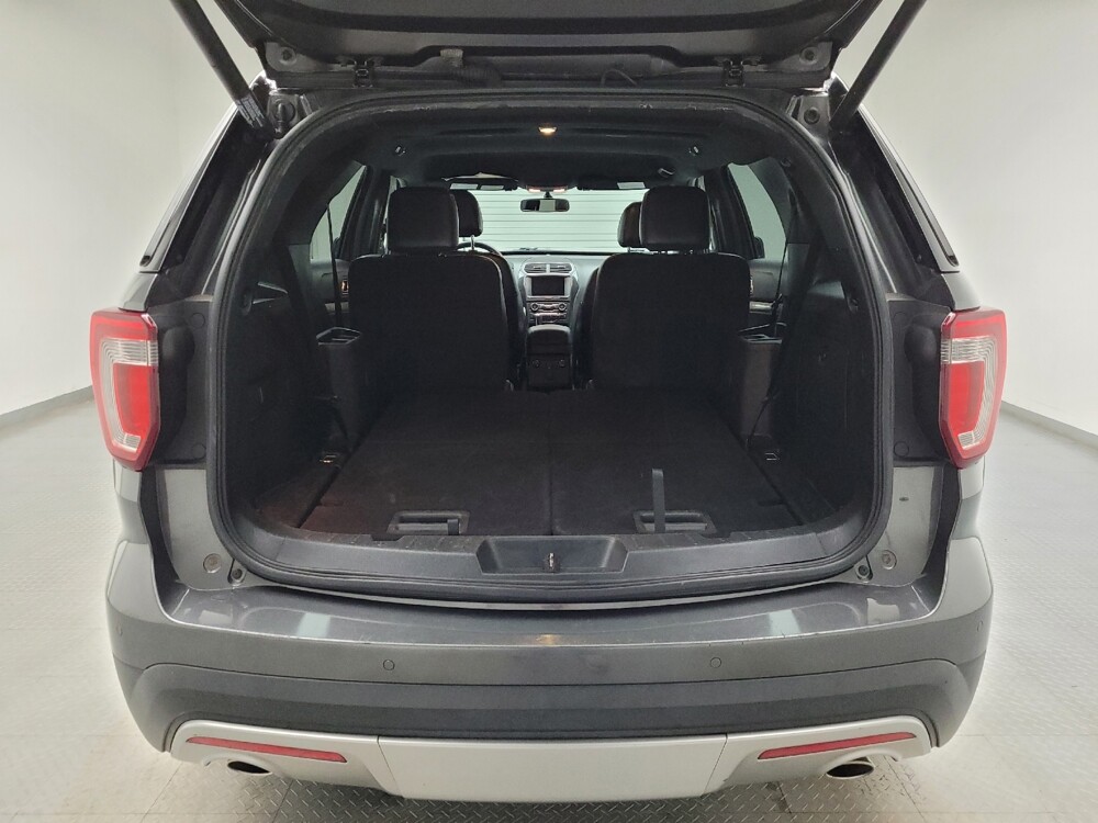 2017 Ford Explorer in Taylor, MI 48180 - 18146656 29