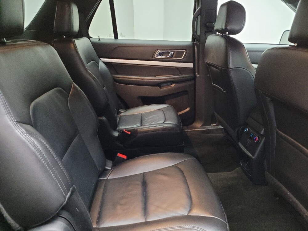 2017 Ford Explorer in Taylor, MI 48180 - 18146656 19