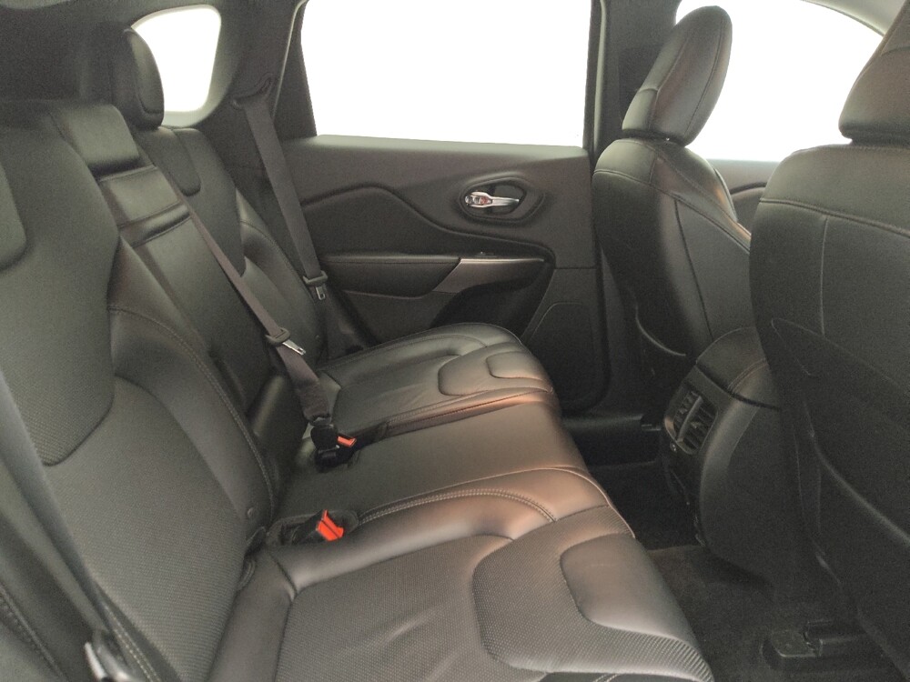 2019 Jeep Cherokee in Taylor, MI 48180 - 18146659 19
