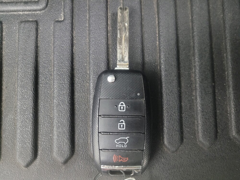 2018 Kia Sportage in Indianapolis, IN 46222 - 18146663 32
