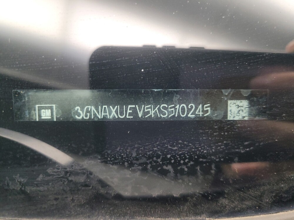 2019 Chevrolet Equinox in Indianapolis, IN 46222 - 18146671 33