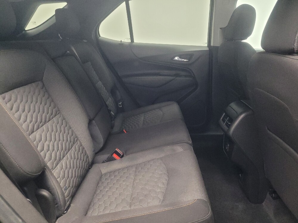 2019 Chevrolet Equinox in Indianapolis, IN 46222 - 18146671 19