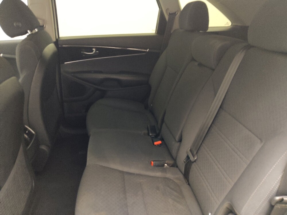 2018 Kia Sorento in Sanford, FL 32773 - 18146676 18