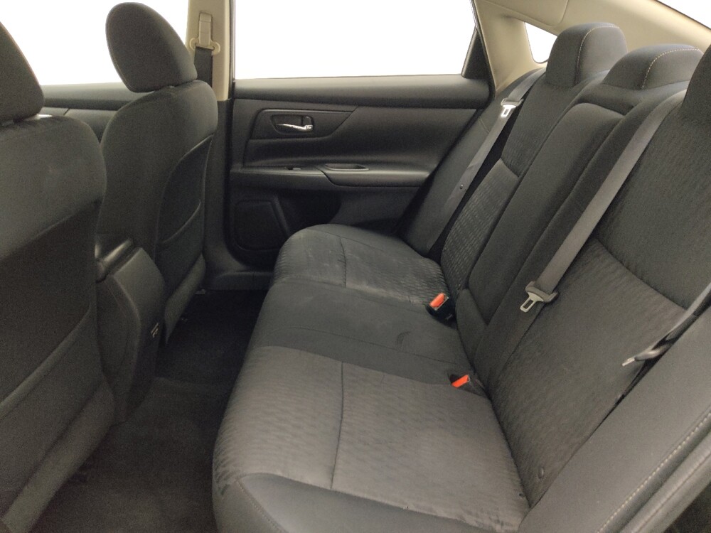 2018 Nissan Altima in Orlando, FL 32808 - 18146677 18
