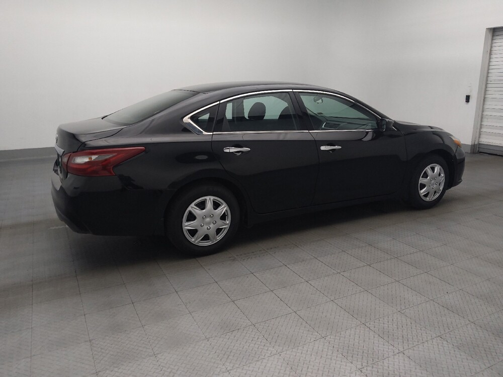 2018 Nissan Altima in Orlando, FL 32808 - 18146677 10