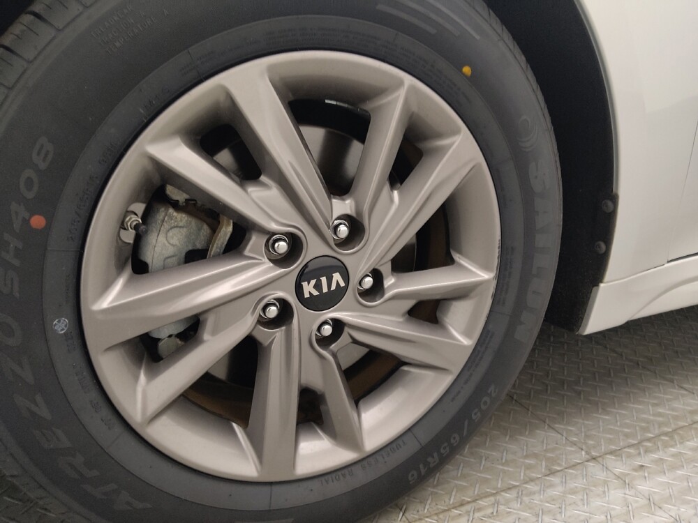 2020 Kia Optima in Orlando, FL 32808 - 18146686 31