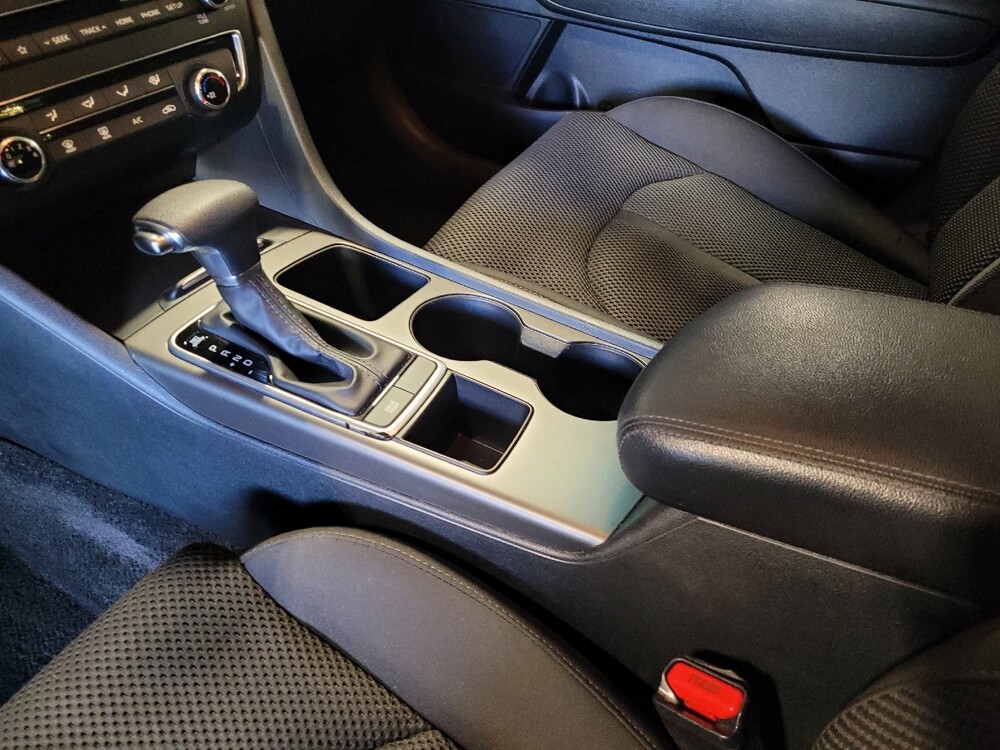 2020 Kia Optima in Orlando, FL 32808 - 18146686 26