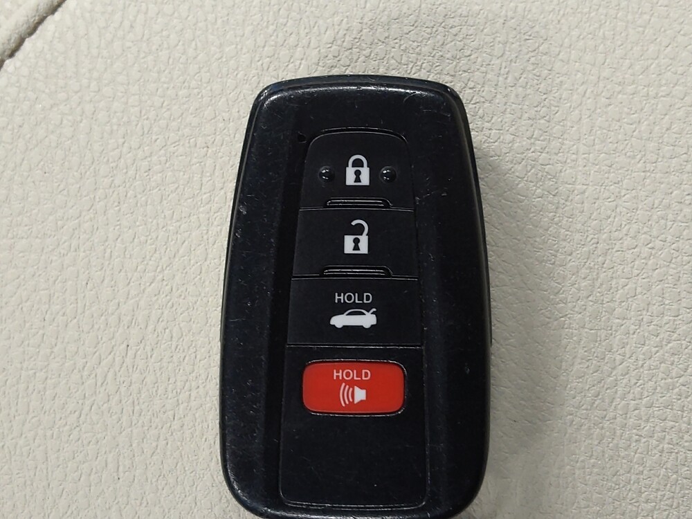 2019 Toyota Camry in Houston, TX 77034 - 18146693 32