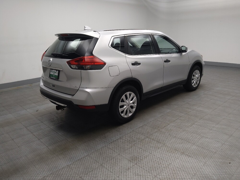 2017 Nissan Rogue in Lombard, IL 60148 - 18146711 10