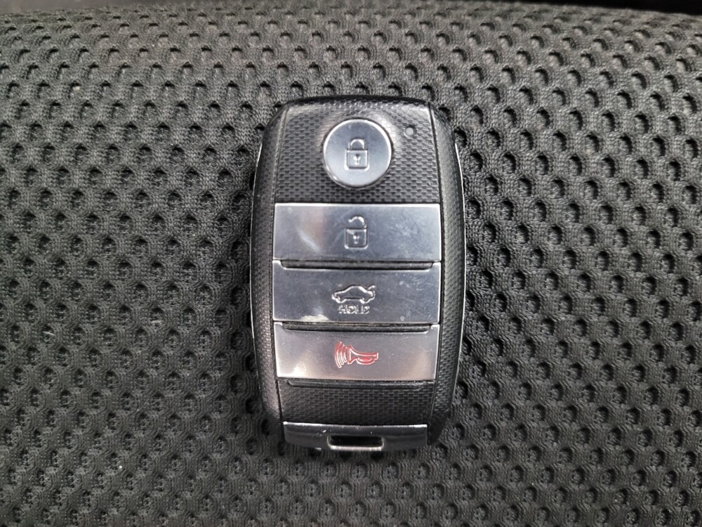 2020 Kia Optima in Las Vegas, NV 89102 - 18146786 32