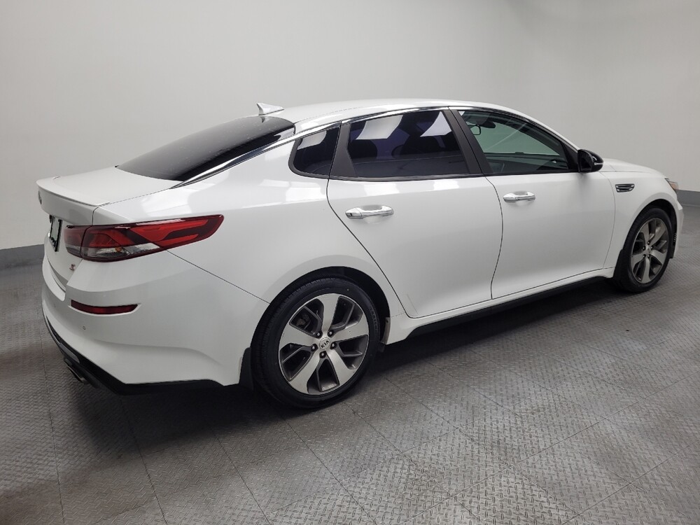 2020 Kia Optima in Las Vegas, NV 89102 - 18146786 10