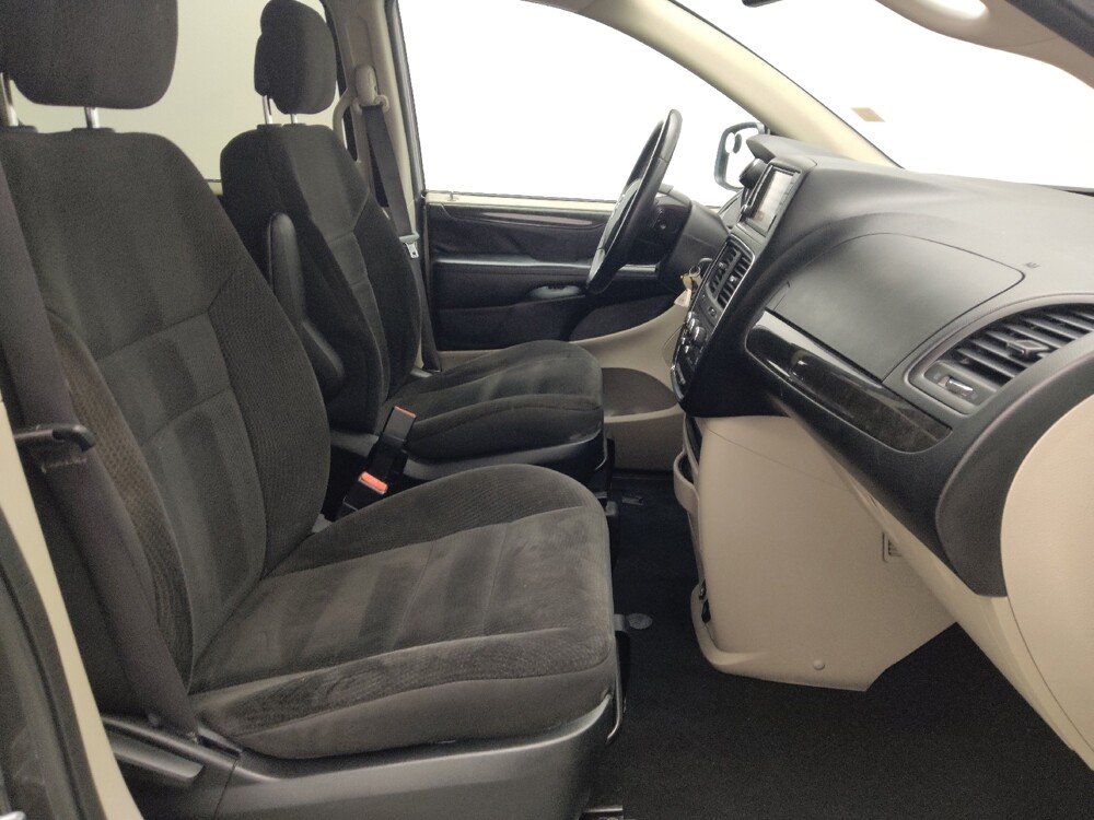 2017 Dodge Grand Caravan in Hialeah, FL 33014 - 18146794 21
