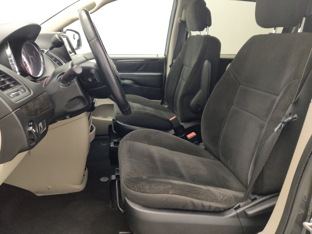 2017 Dodge Grand Caravan in Hialeah, FL 33014 - 18146794 17