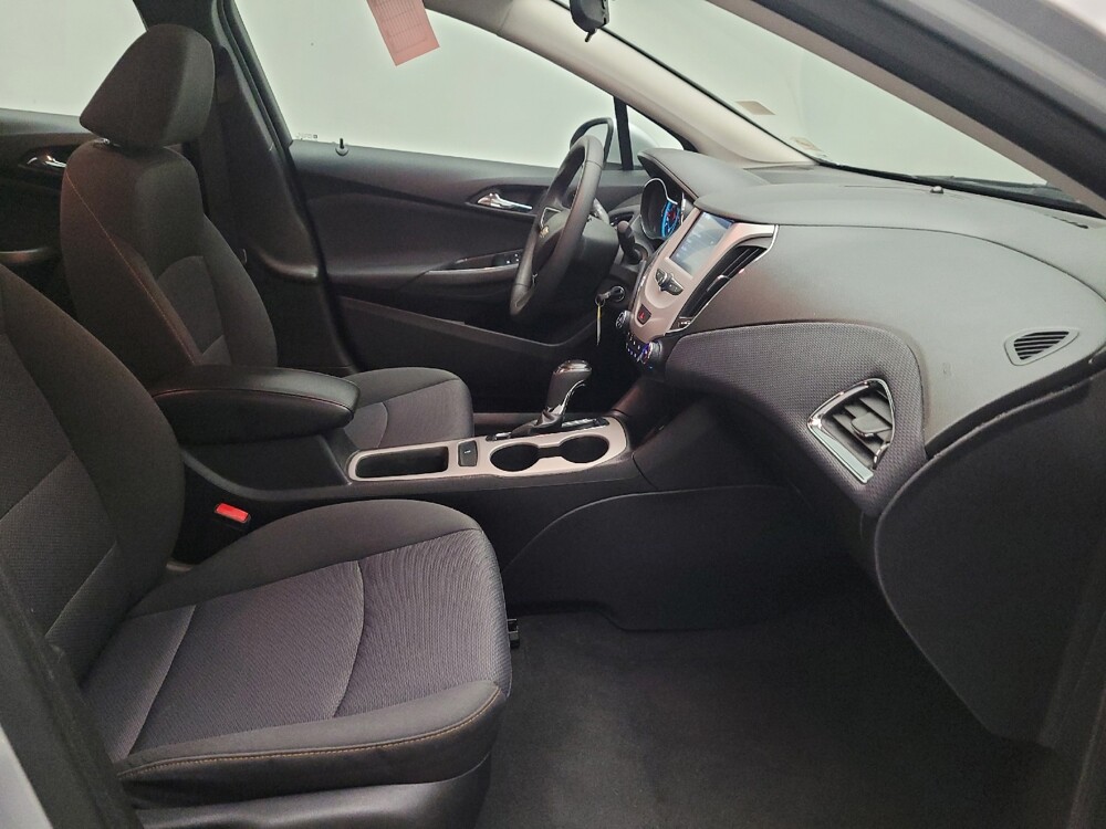 2018 Chevrolet Cruze in Riverside, CA 92504 - 18146803 21