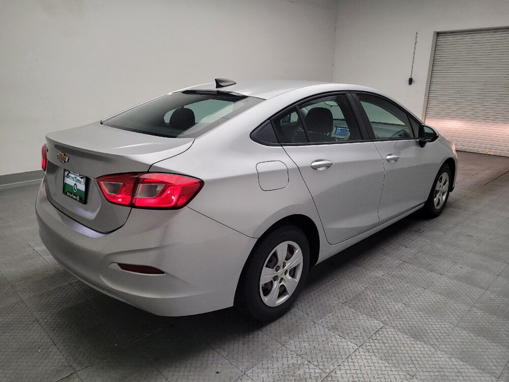 2018 Chevrolet Cruze in Riverside, CA 92504 - 18146803 9