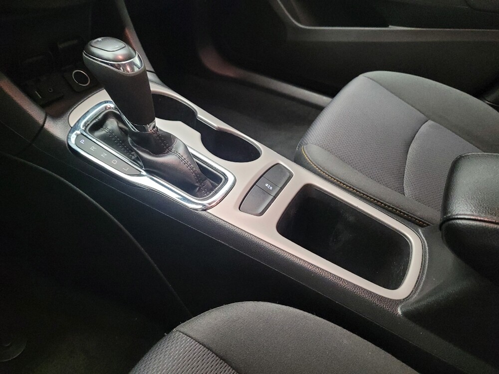 2018 Chevrolet Cruze in Riverside, CA 92504 - 18146803 26